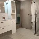 Spazioso Su Due Piani * レイニー