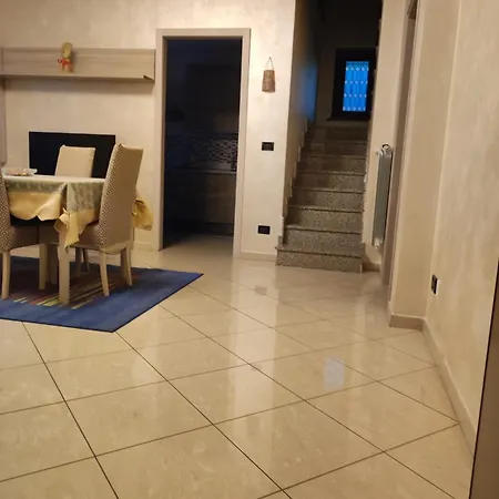 Spazioso Su Due Piani *