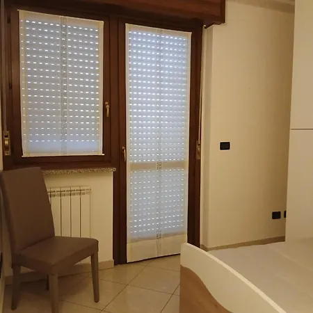 Spazioso Su Due Piani Appartement