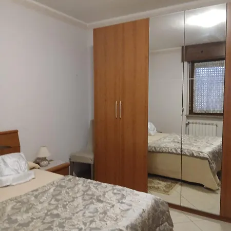 Spazioso Su Due Piani Leinì