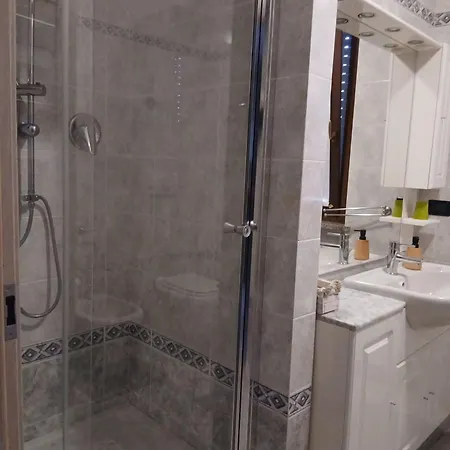Spazioso Su Due Piani Appartement *