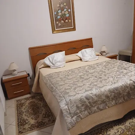 Spazioso Su Due Piani *