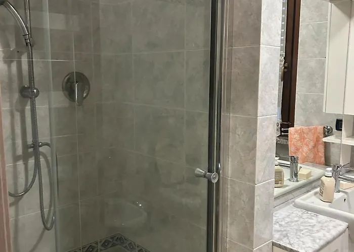 Spazioso Su Due Piani * Leinì