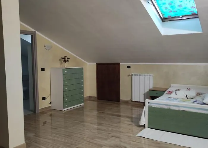 Appartement Spazioso Su Due Piani Leinì