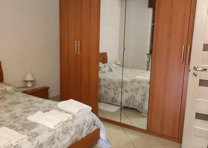 Spazioso Su Due Piani